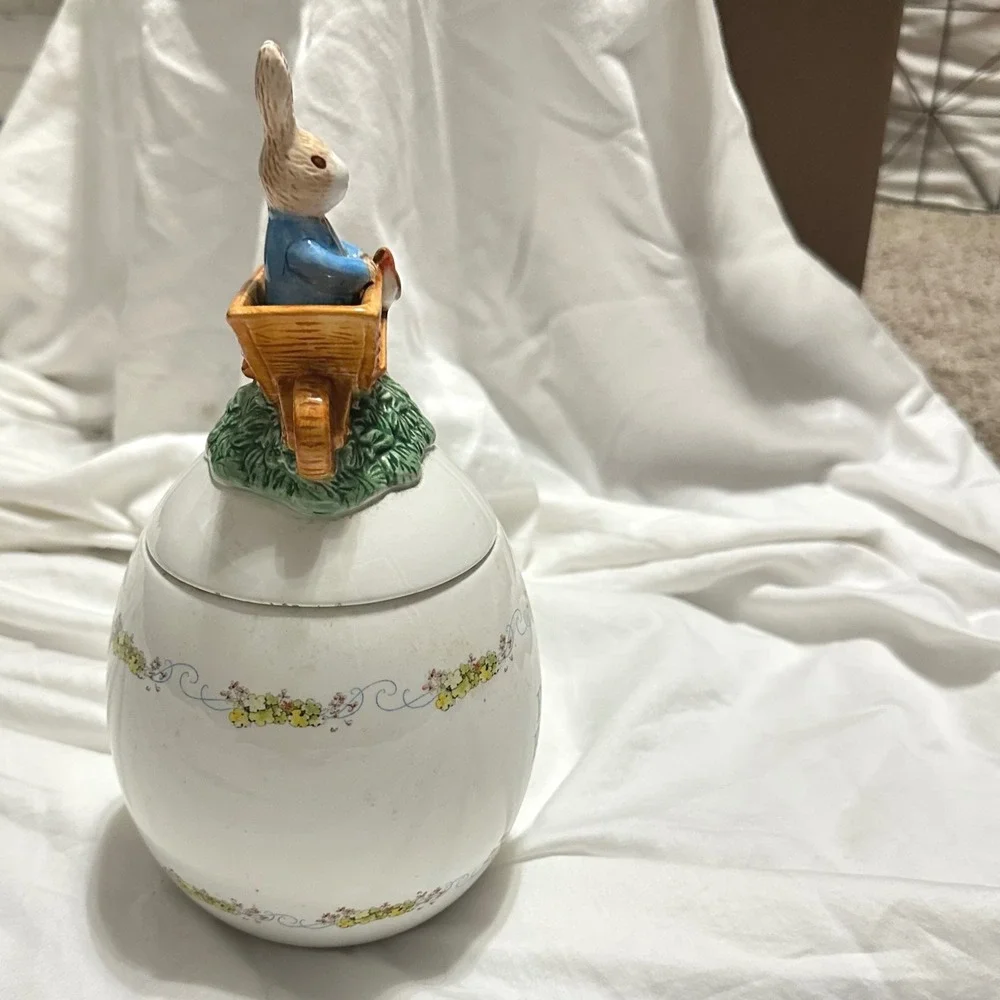 Peter Rabbit Cookie Jar White Excellent Ceramic Egg Wheelbarrow Jar Easter